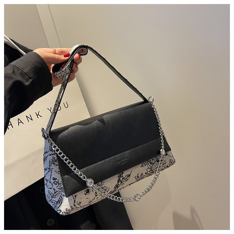High-end armpit bag for women 2024 new fashion embroidered woven small square bag new Chinese style versatile shoulder bag for women
