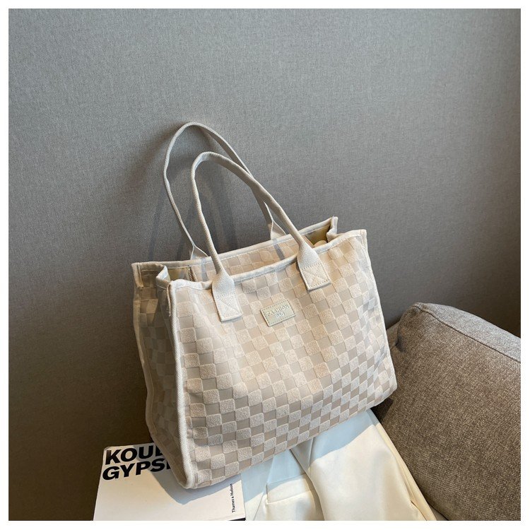 Large-capacity canvas commuter bag women's 2024 new fashionable outing shoulder tote mommy portable shopping bag
