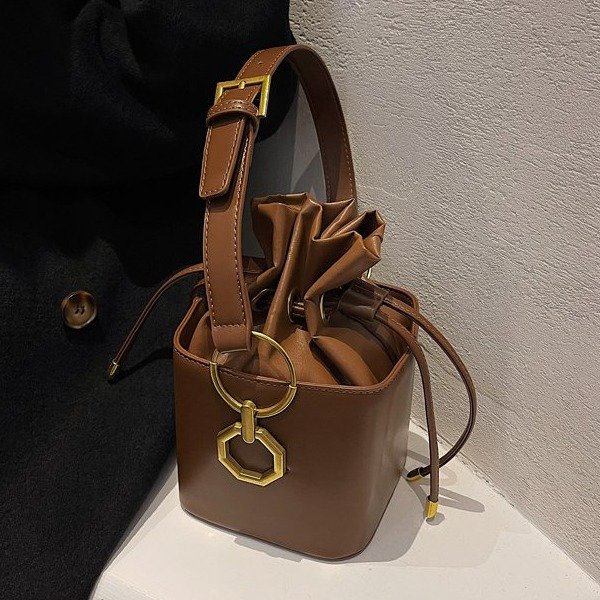 This year's popular retro bags, new bags, women's bags, autumn and winter versatile crossbody bags, niche portable bucket bags