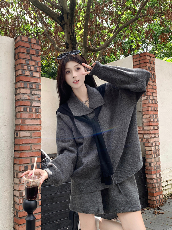 Korean chic early autumn simple fashion suit knitted cardigan top pants + shawl