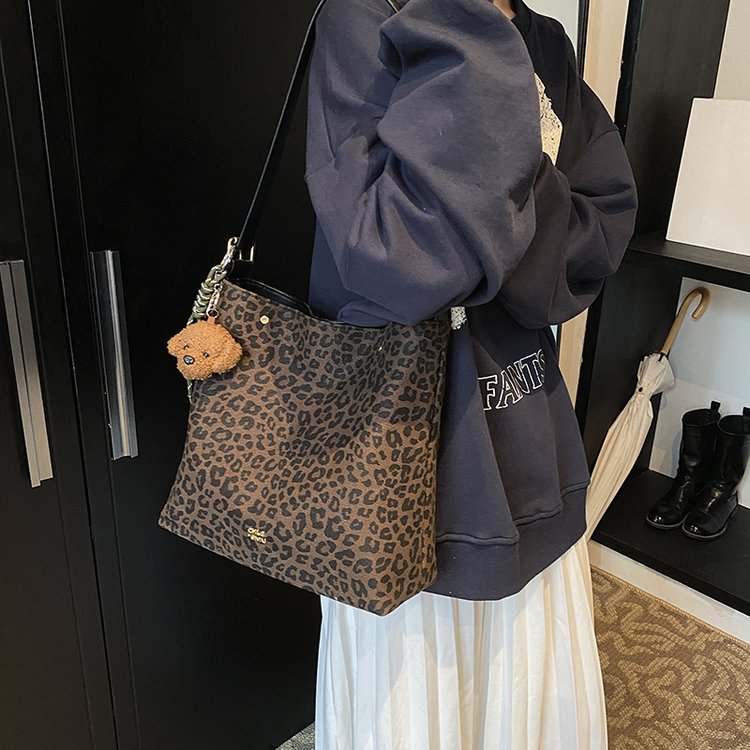 Nanfeng Chio2nd Early Autumn Limited Tote Bag Women's Retro Style Leopard Print Canvas Large Bag Single Shoulder Crossbody Bag
