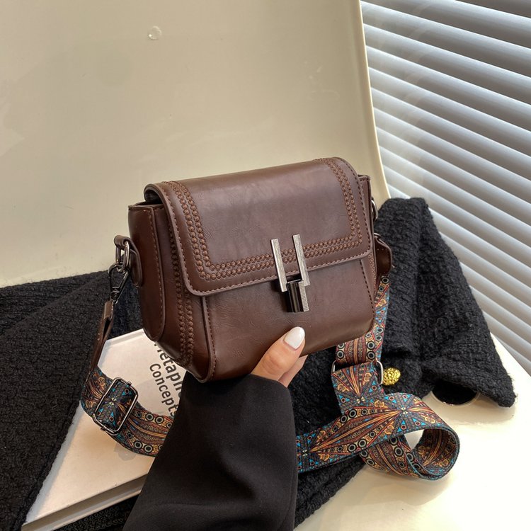 This year's popular retro small bags, new women's bags, autumn and winter versatile crossbody bags, textured small square bags