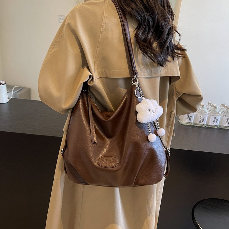 Large-capacity commuter bag for women 2024 new autumn and winter retro fashion shoulder bag Korean niche versatile tote bag
