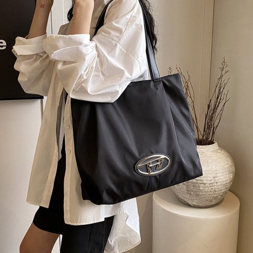 Autumn new Korean style striped shoulder bag nylon women's bag fashionable large capacity handbag commuting versatile tote bag