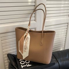 2024 New Simple Commuting Large Capacity Tote Bag Women's Western Style Fashion Casual Solid Color Handbag Women