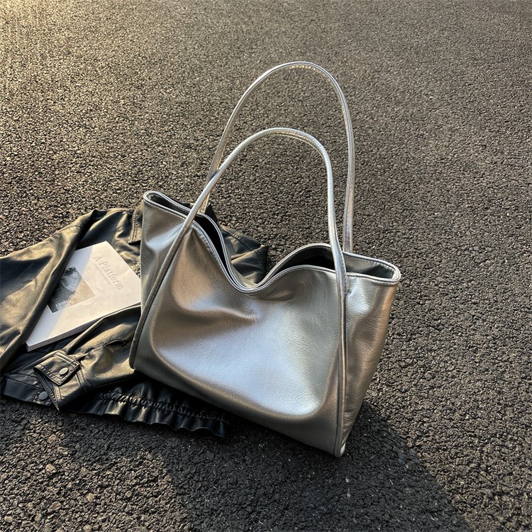 Casual commuting large-capacity bag new women's bag high-end fashion versatile shoulder bag popular tote bag