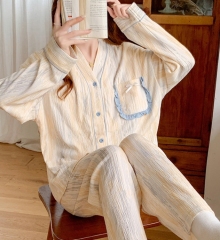 Striped pajamas for women with breast pads, sweet and high-end long-sleeved trousers for autumn and winter home wear