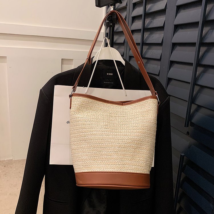 Niche contrasting color handbags for women 2024 new bags fashionable shoulder crossbody women's bags commuting casual bucket bag