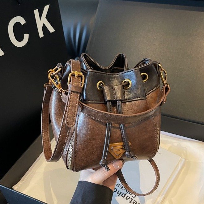 Retro contrast color women's bag 2024 new autumn and winter bucket bag niche design high-end single shoulder crossbody bag handbag