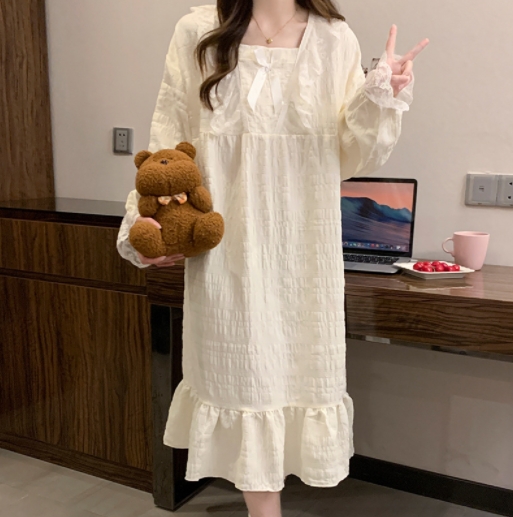Spring and autumn new style cloud cotton nightgown for women with padded long sleeve mid-length skirt sweet princess style home wear can be worn outside