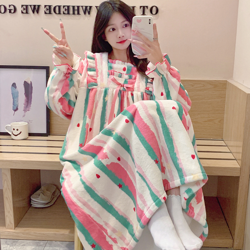 Women's long-sleeved nightgown lace square neck flannel sweet warm and comfortable pajamas