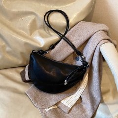 Niche design dumpling bag women's crossbody chest bag 2024 new armpit bag high-end saddle shoulder crossbody bag
