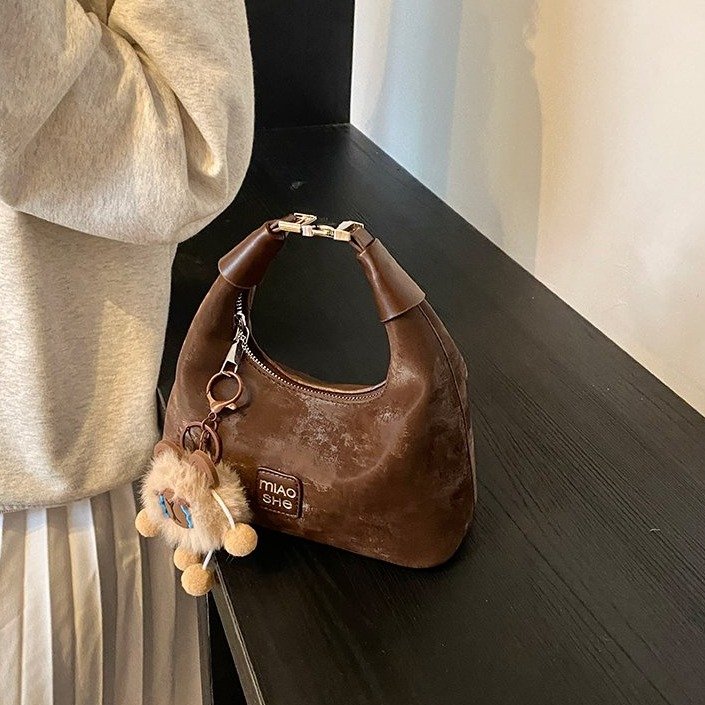 This year's popular armpit bags for women 2024 autumn and winter new trendy fashion dumpling bag versatile pleated single shoulder crossbody bag