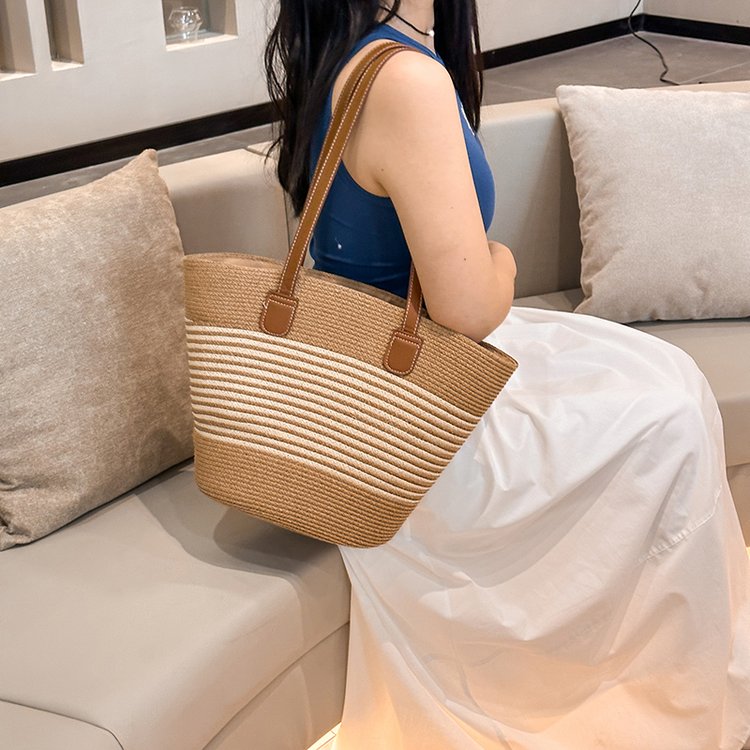 Summer Striped One Shoulder Commuting Straw Bag New Large Capacity Casual Fashion Women's Seaside Beach Tote Bag