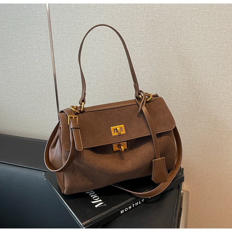 Retro high-end large-capacity shoulder bag for women 2024 autumn and winter matte work and commuting crossbody bag portable Birkin bag