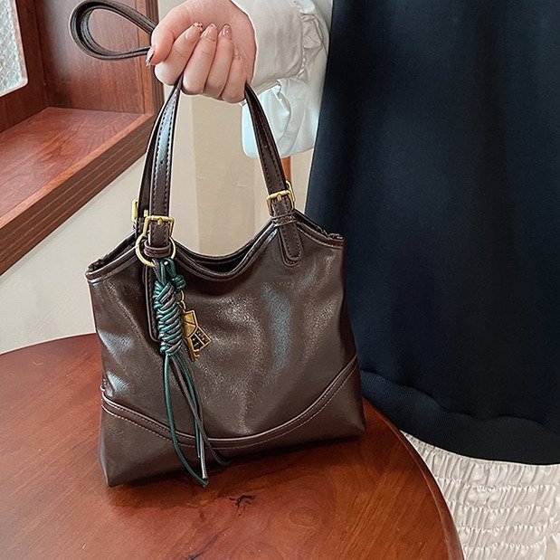 Cross-border wholesale autumn and winter retro high-end tote bag for women 2024 new large-capacity high-end shoulder armpit bag