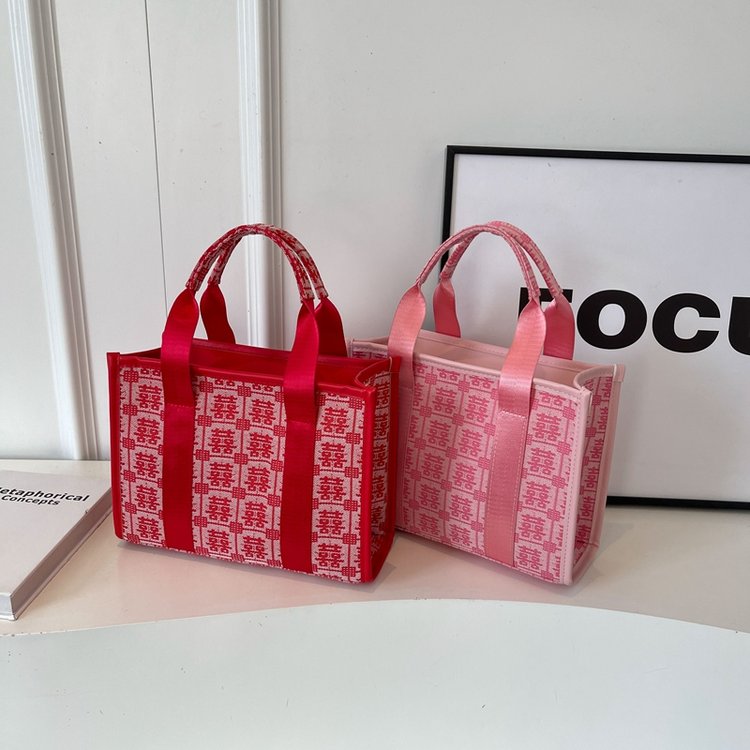 Wedding bag female bride wedding red bag happy word bag large capacity tote bag large capacity shoulder handbag