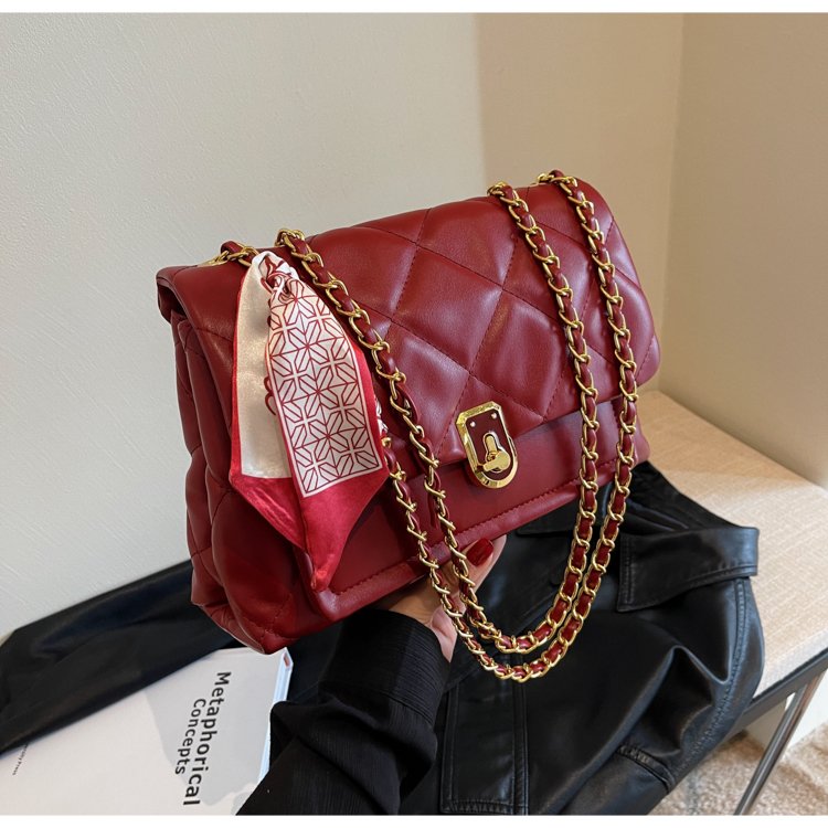 Retro fashion small bag for women 2024 new French style diamond chain bag niche simple casual crossbody bag