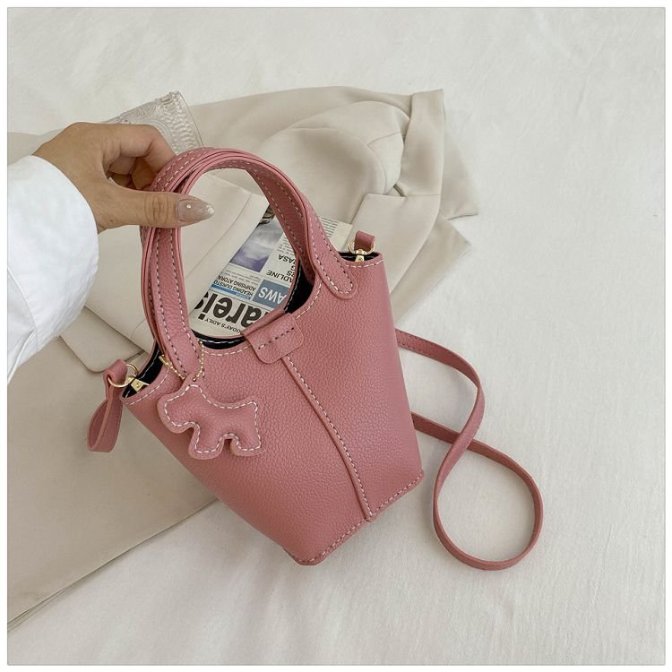 2024 new Korean style fashionable vegetable basket bucket bag, versatile lychee pattern handbag, simple texture, trendy shoulder bag