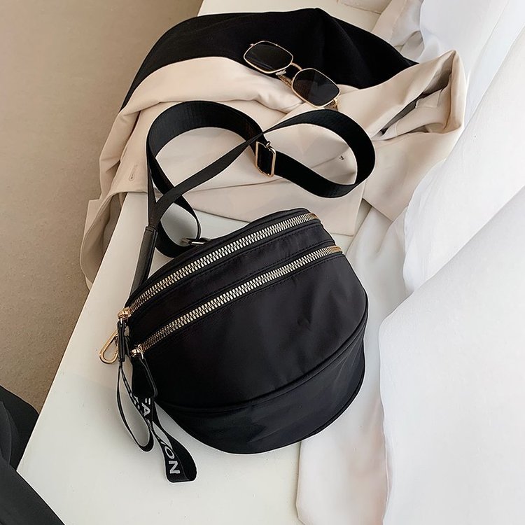 High-end niche bag for women 2024 new versatile super hot small bag nylon crossbody bag foreign fashion shoulder bag