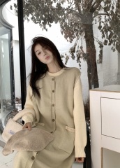 Japanese retro literary round neck single-breasted loose sleeveless double pocket knitted sweater dress