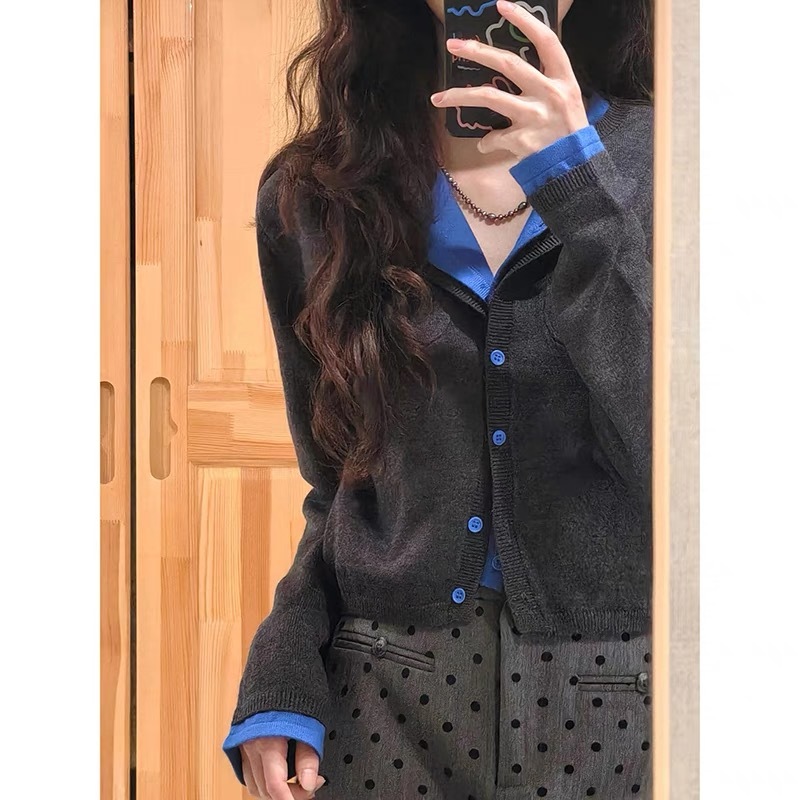 Contrast color round neck fake two-piece gray sweater cardigan for women 2024 new autumn short knitted jacket for small people