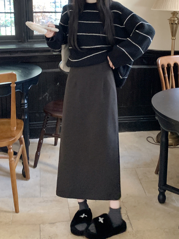New autumn and winter woolen A-line skirt, high-waisted, slimming, straight, versatile slit, hip-hugging mid-length skirt
