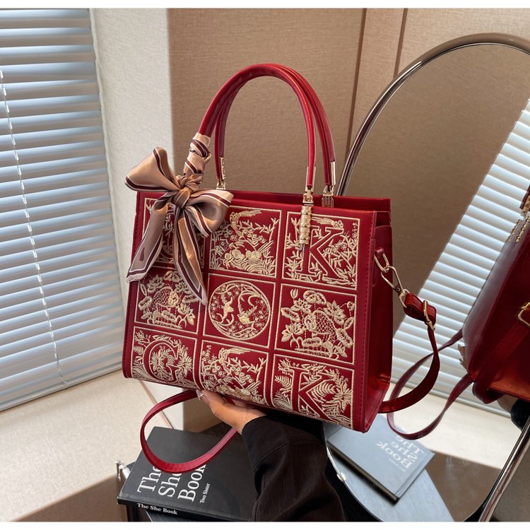 National trend high-quality large-capacity handbag red national style embroidered wedding bag 2024 new bridal bag