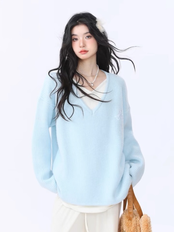 Autumn and winter holiday two-piece sweater for women ins Korean style loose lazy style soft breast baby blue v-neck sweater top