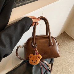 High-end retro small bag for women 2024 new autumn and winter versatile crossbody bag super popular portable Boston bag