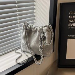 Douyin's popular new Chinese style women's bag 2024 new high-end chain shoulder crossbody bag national style satin bucket bag