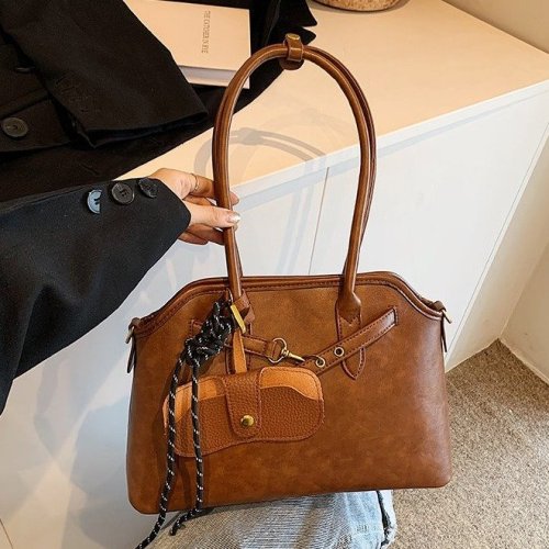 Niche design large capacity portable Boston bag 2024 new retro bucket bag casual versatile briefcase trend