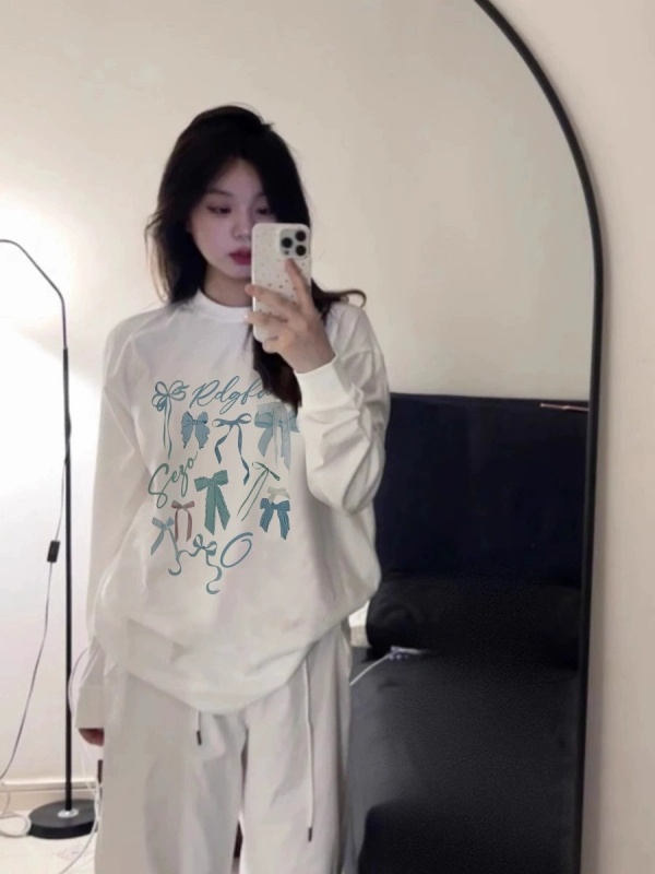 Early autumn and winter bottoming long-sleeved cotton T-shirt for women 2024 new popular round neck loose bottoming shirt