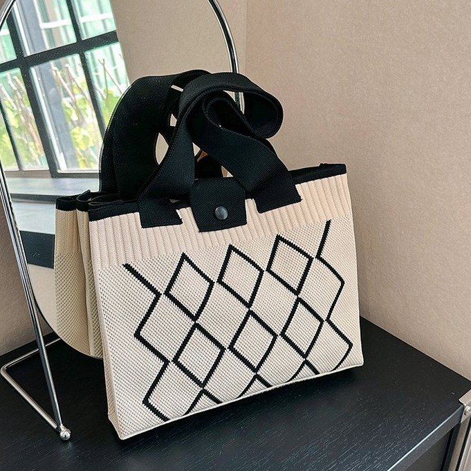 Korean style knitted wool bag for women 2024 new fashion large capacity handbag versatile commuting shoulder tote bag