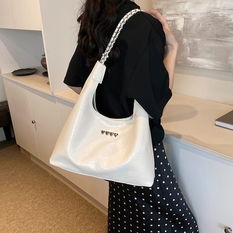 This year's popular large-capacity bags for women 2024 new simple fashion shoulder bag foreign style commuter crossbody bag