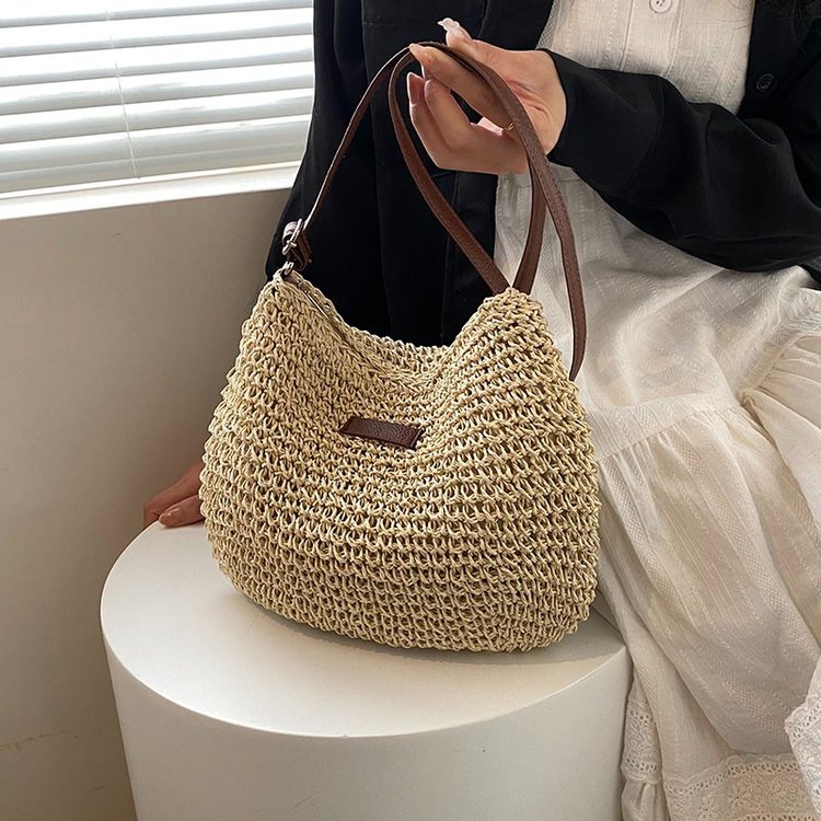 Casual crossbody straw bag new summer simple portable straw bag woven bag vacation beach bag versatile women's bag