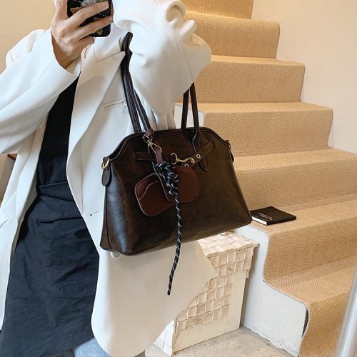 Niche design large capacity portable Boston bag 2024 new retro bucket bag casual versatile briefcase trend