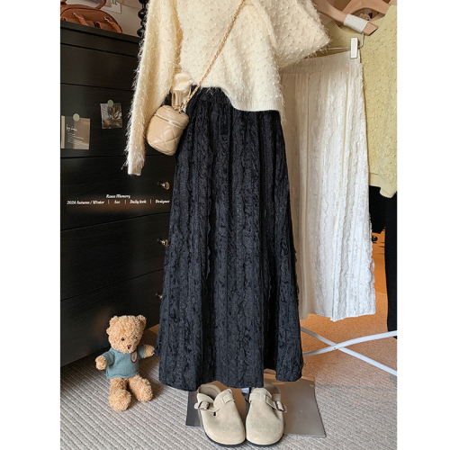 Real shot of 2024 winter thick soft velvet skirt heavy industry lace skirt versatile elastic waist long skirt