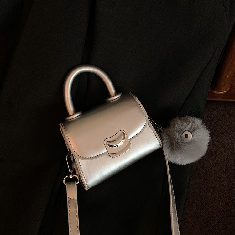 Textured bags for women, new trendy and fashionable mini shoulder handbags, stylish and versatile cross-body small square bags