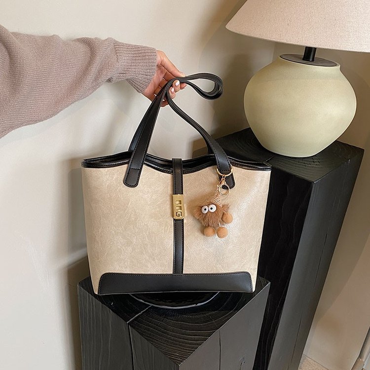 Tote bag for women 2024 new fashion contrasting color popular shoulder bag casual versatile large capacity bucket bag