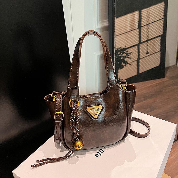 Nanfeng Chio2n Mocha Party Tote Bag Women's 2024 New Handbag Commuting Shoulder Crossbody Bag