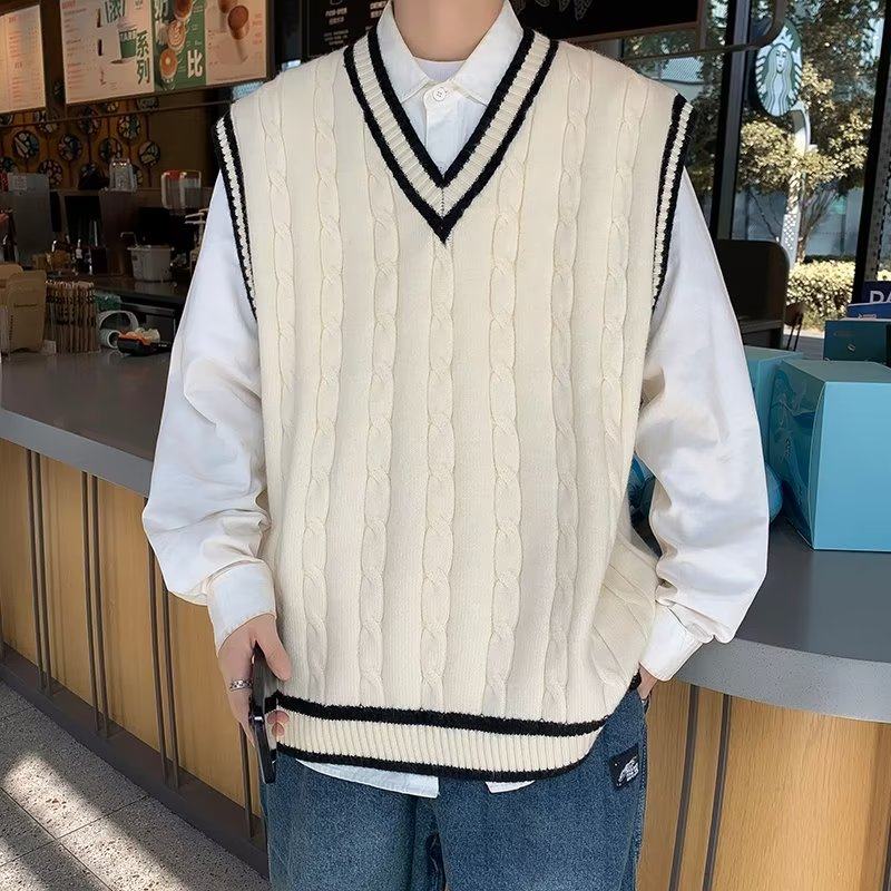 College style V-neck sweater vest for men, autumn and winter American style sweater, trendy layered vest for couples