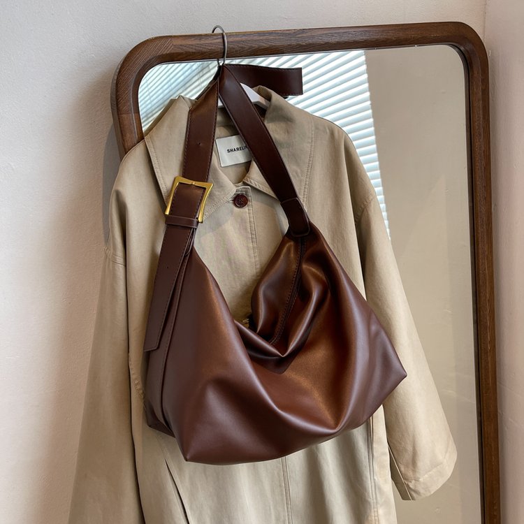 2024 autumn niche design new women's bag autumn and winter retro tote bag large capacity versatile single shoulder crossbody large bag