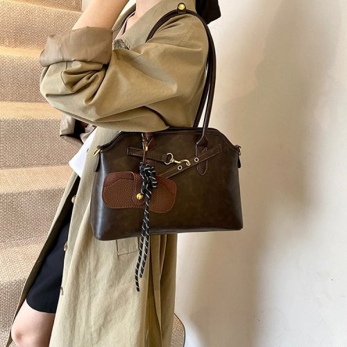 Niche design large capacity portable Boston bag 2024 new retro bucket bag casual versatile briefcase trend