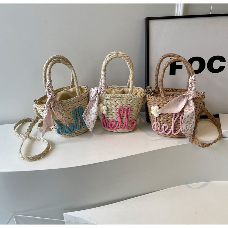 Small Fresh Woven Handbag Women 2024 New Fashion Letter Straw Bag Seaside Vacation Beach Messenger Bag Trendy