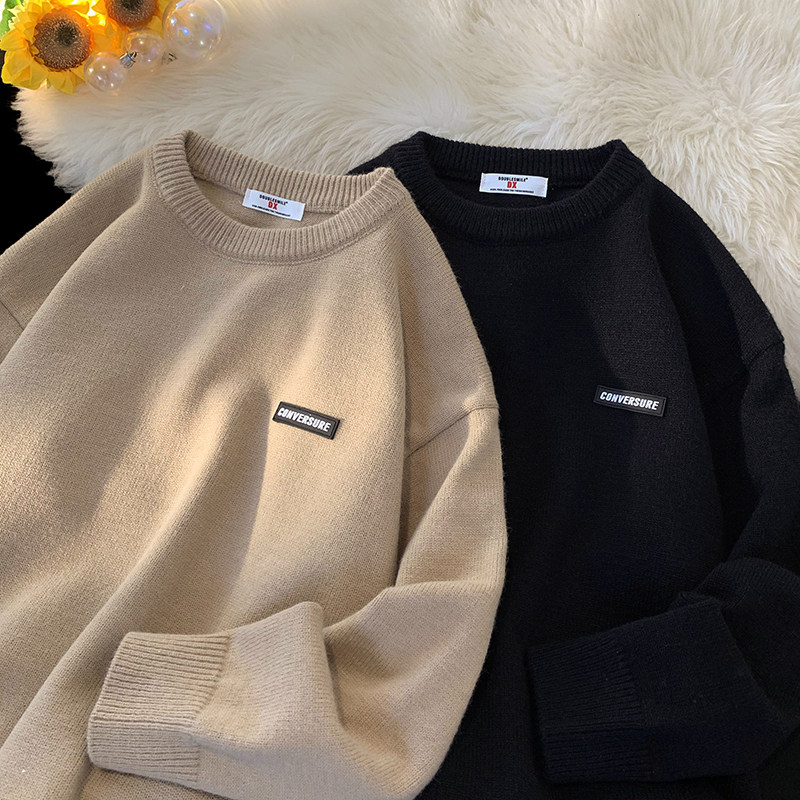 Men's knitted small label round neck simple sweater
