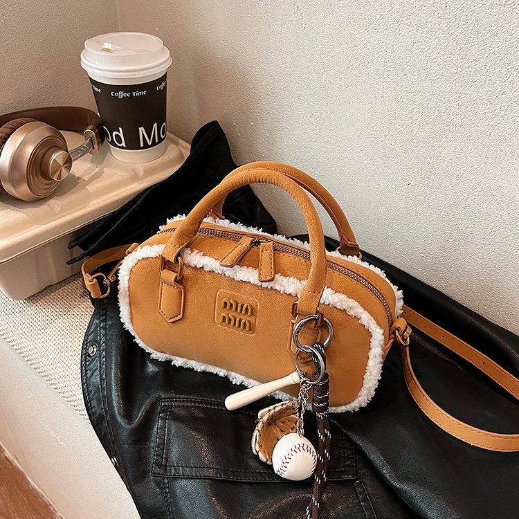 Hand-carrying fashionable casual bowling bag for women 2024 autumn and winter new style simple versatile shoulder bag high-end crossbody bag