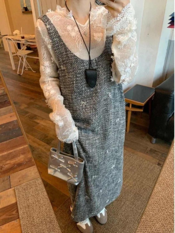 Fat girl's autumn outfit suit, Korean lace shirt and woolen dress two-piece set, fashionable and age-reducing