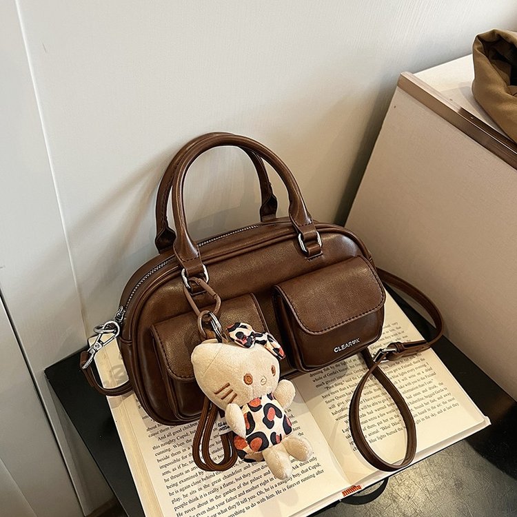 Cross-border high-end retro large-capacity bag women's new autumn and winter commuter shoulder bag handheld Boston bag