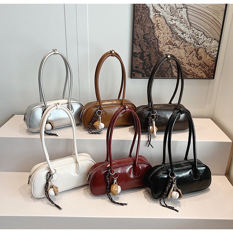 Korean version niche bowling bag for women 2024 new trendy retro versatile armpit bag large capacity commuter shoulder bag